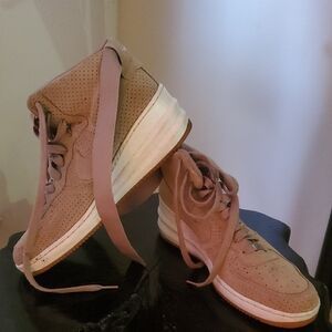 Women's High-Top Sneakers in Taupe